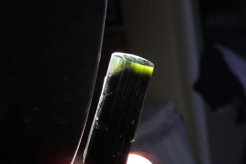 Green Cap Tourmaline Crystals, Natural Raw Stone Staknala immagine 9