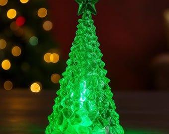 Green Christmas Tree Night Light – Holiday LED Tabletop Decor