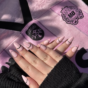 Press on nails Gentle Mates 2026 jersey inspiration