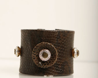 Print leather wristband