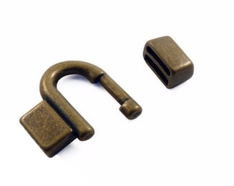 1 Horseshoe Clasp for Leather / 1/2 inch Flat Cord in Bronze Metal