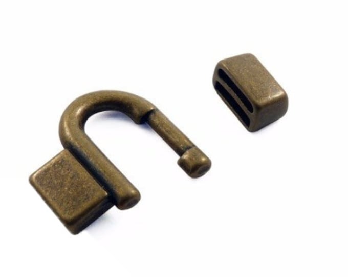 1 Horseshoe Clasp for Leather / 1/2 inch Flat Cord in Bronze Metal