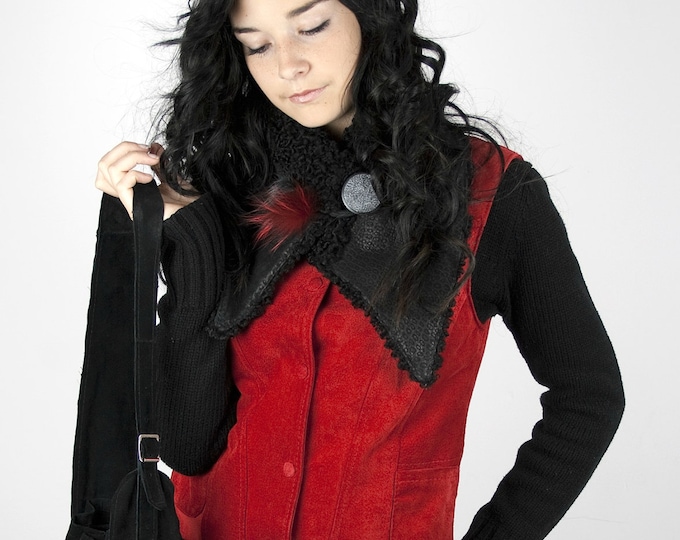 Pretty red sleeveless vest