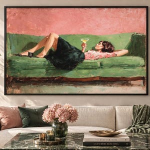 Toile femme détendue sur un canapé vert, oeuvre d'art murale de style vintage, décoration de maison de loisirs, grande oeuvre d'art murale en toile, pièce surdimensionnée