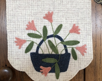 Hello Spring Wool Applique Table Runner - Etsy