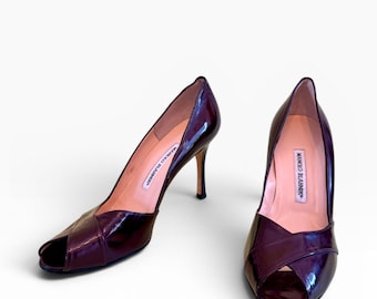 Vintage Manolo Blahnik Burgundy Patent Leather Peep Toe Pumps – Italian Designer Heels