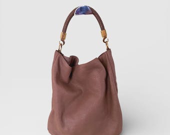 Yves Saint Laurent Roady hobotas: taupe leer, pijlstaartrog handvat, pilati-tijdperk