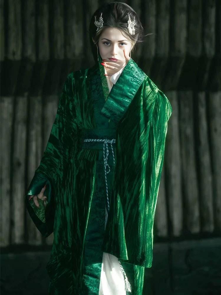 Elegant Green Hanfu Dress for Women - Oriental Chinese Traditional Outfit