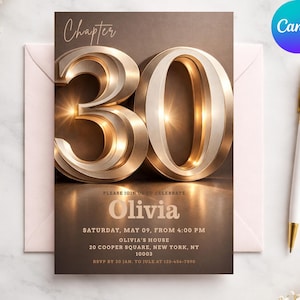 Pode incluir: Um convite de aniversário com o número 30 em ouro e branco. O convite inclui o nome "Olivia", detalhes do evento e o texto "Chapter". Uma caneta branca e dourada e um envelope rosa também são visíveis.