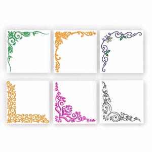 Könnte beinhalten: Sechs quadratische Karten mit Eckdesigns in verschiedenen Farben. Die Designs umfassen Grün, Orange, Lila, Gold, Pink und Schwarz. Jedes Eckdesign zeigt florale und Scroll-Muster, ideal für Einladungen oder Dekorationen.