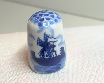 Collectible Vintage Delft Blue Porcelain Thimble Made in Holland