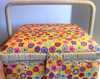 Cute Wicker & Floral Cloth Sewing Basket Box with Tray, Clean, Good Condition