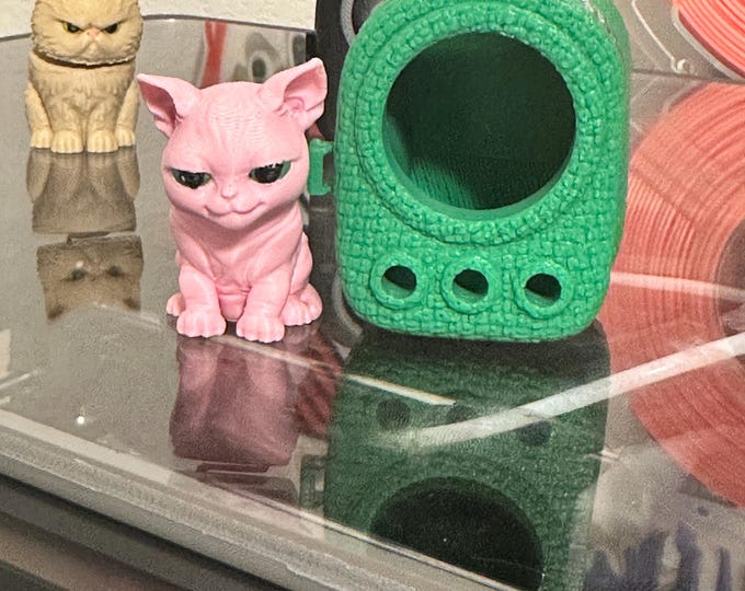 3D Printed Capsule Cat Keychain | Kawaii Angry Cat Collectible | Cute Desk Buddy Figure | Designer Style Mini Cat Gift