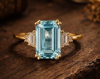 Anillo de compromiso vintage de aguamarina talla esmeralda, anillo de oro de tres piedras, piedra natal de marzo, gema azul talla baguette, regalo de aniversario para ella.