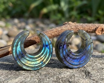 Labradorite Crescent Ear Hangers,Carved Stone Ear Gauges Plugs,Flashy Crystal Saddle Ear Weights,Stretched Piercing Jewelry,Gift For Lover