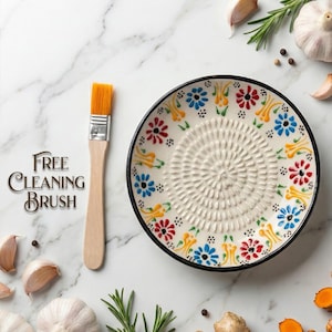 Hand Painted Ceramic Garlic Grater Bowl with Free Brush – Mexican Style Rub Plate – Handmade Ginger & Fruit Grater – Ceramic Kitchen Bowl