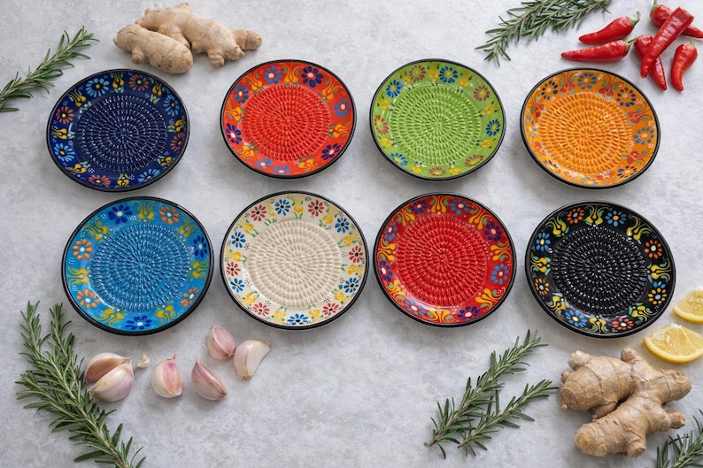 Ceramic garlic grater plate with hand-painted traditional patterns