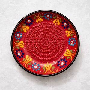 Traditional style ceramic garlic grater plate for kitchen use