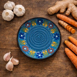 Hand-painted ceramic garlic and ginger grater dish
