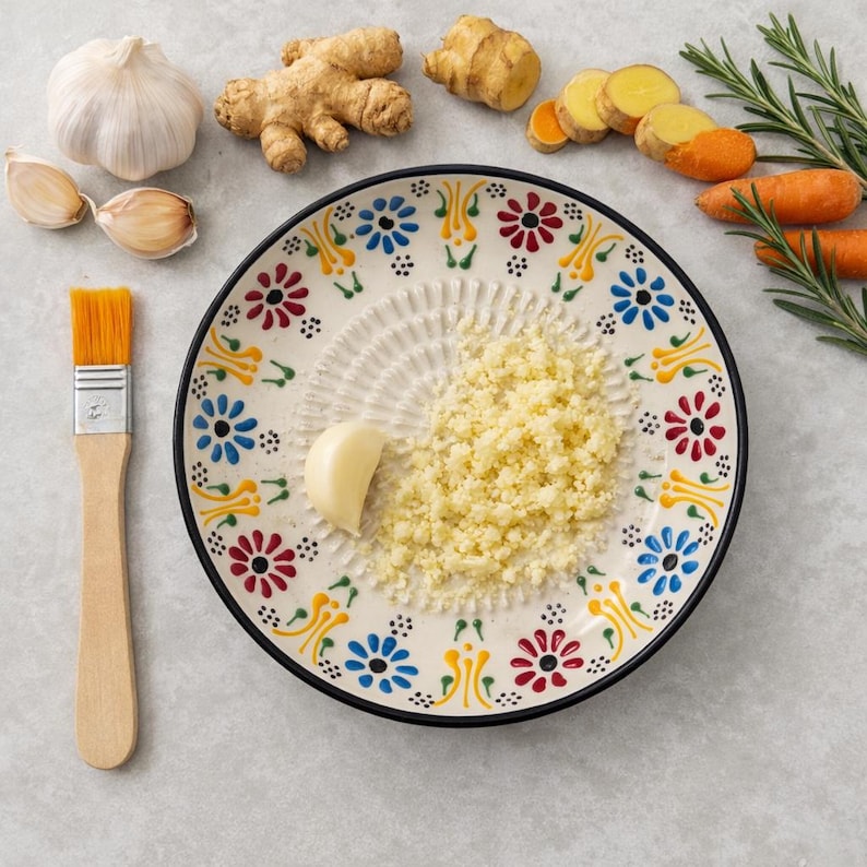 Small ceramic grater plate for garlic, ginger, and herbs