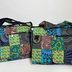 Torba na ramię z bawełny w stylu patchworkowym – kolorowa torba na tablet, styl boho