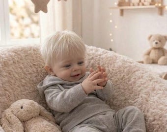 Große realistische Reborn Puppe Kleinkind – Weicher Stoff Körper & Hand gerootete blonde Haare – Vinyl Gliedmaßen