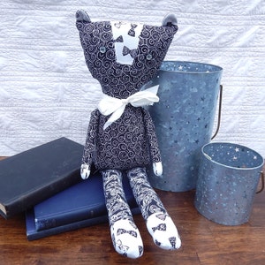 Dickens Kitty PDF Pattern
