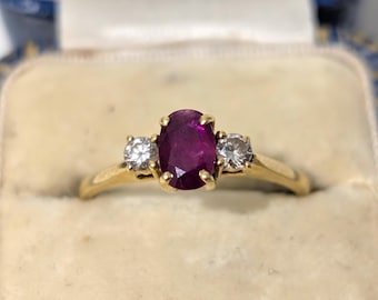 18ct Gold Ruby & Diamond Three Stone Ring – Oval Red Ruby Centre
