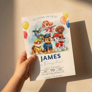 水彩画風の子犬の誕生日招待状、レスキュードッグのパーティー招待状、デッキ上の足跡テーマ、編集可能なCanvaテンプレート、男の子の犬のテーマ、デジタルダウンロード 画像 1