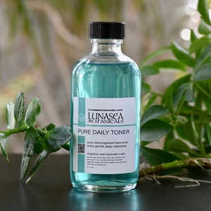 Pure Daily Face Toner