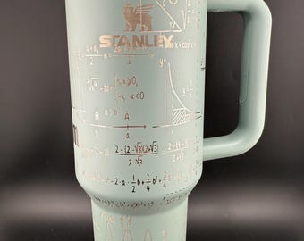 Bicchiere Stanley da 40 once con incisione laser personalizzata a tema matematico