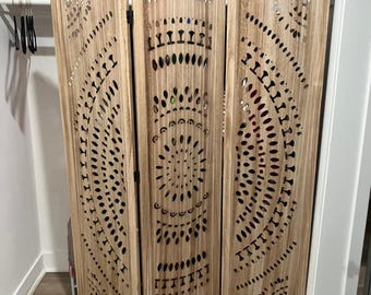 66.9Inch Folding Room Divider, 3 Panels Wood Carved Privacy Screens ,for Home Office Restaurant Bedroom