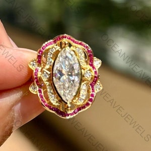 Rosa Rubin Halo Diamantring, einzigartiger 12 x 6 MM Moissanit-Jubiläumsring, Lünette gesetzter moderner Ring, 18k Gold Vintage Art-Deco-Ring