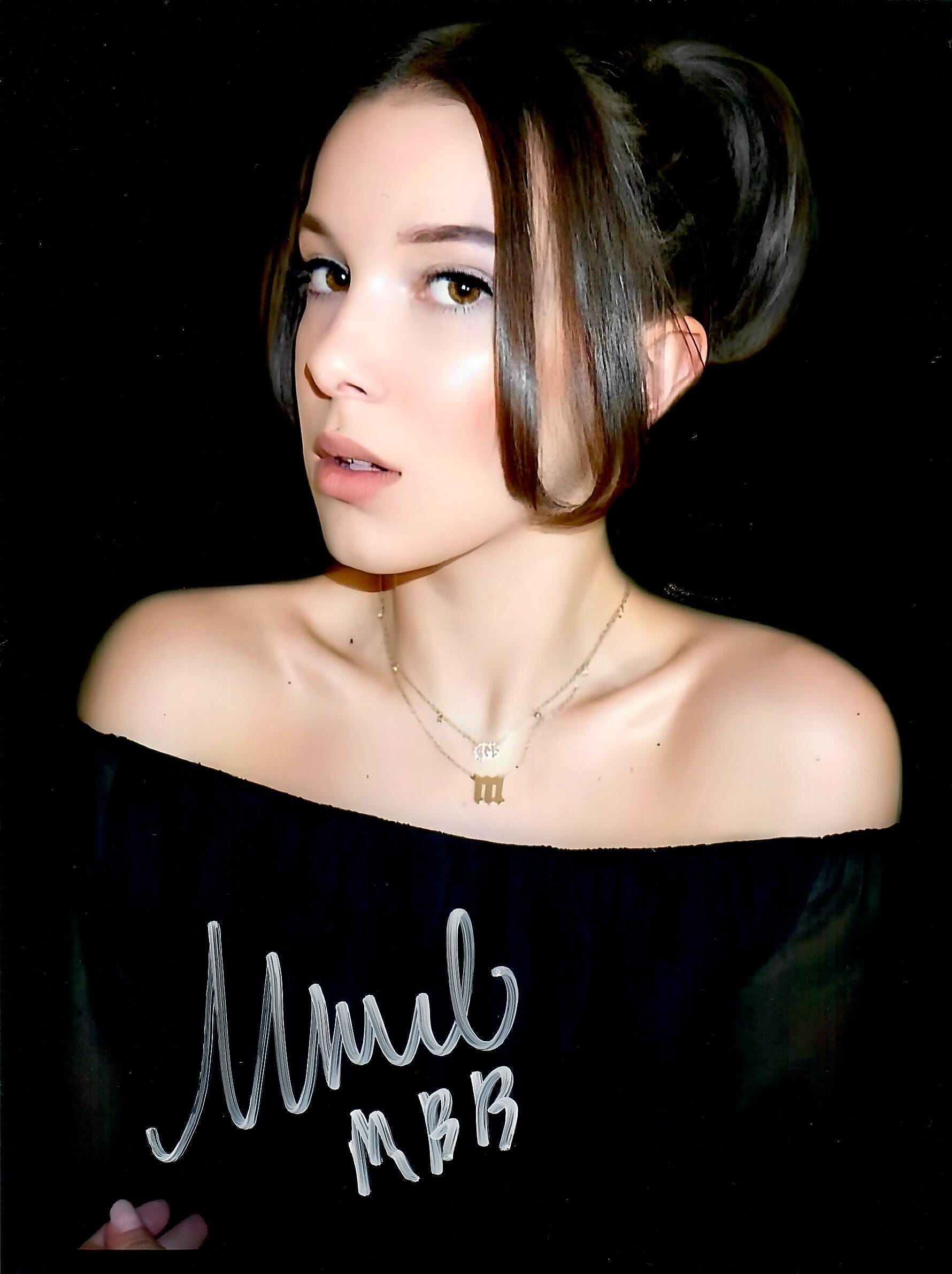 Millie Bobby Brown Autograph - Etsy