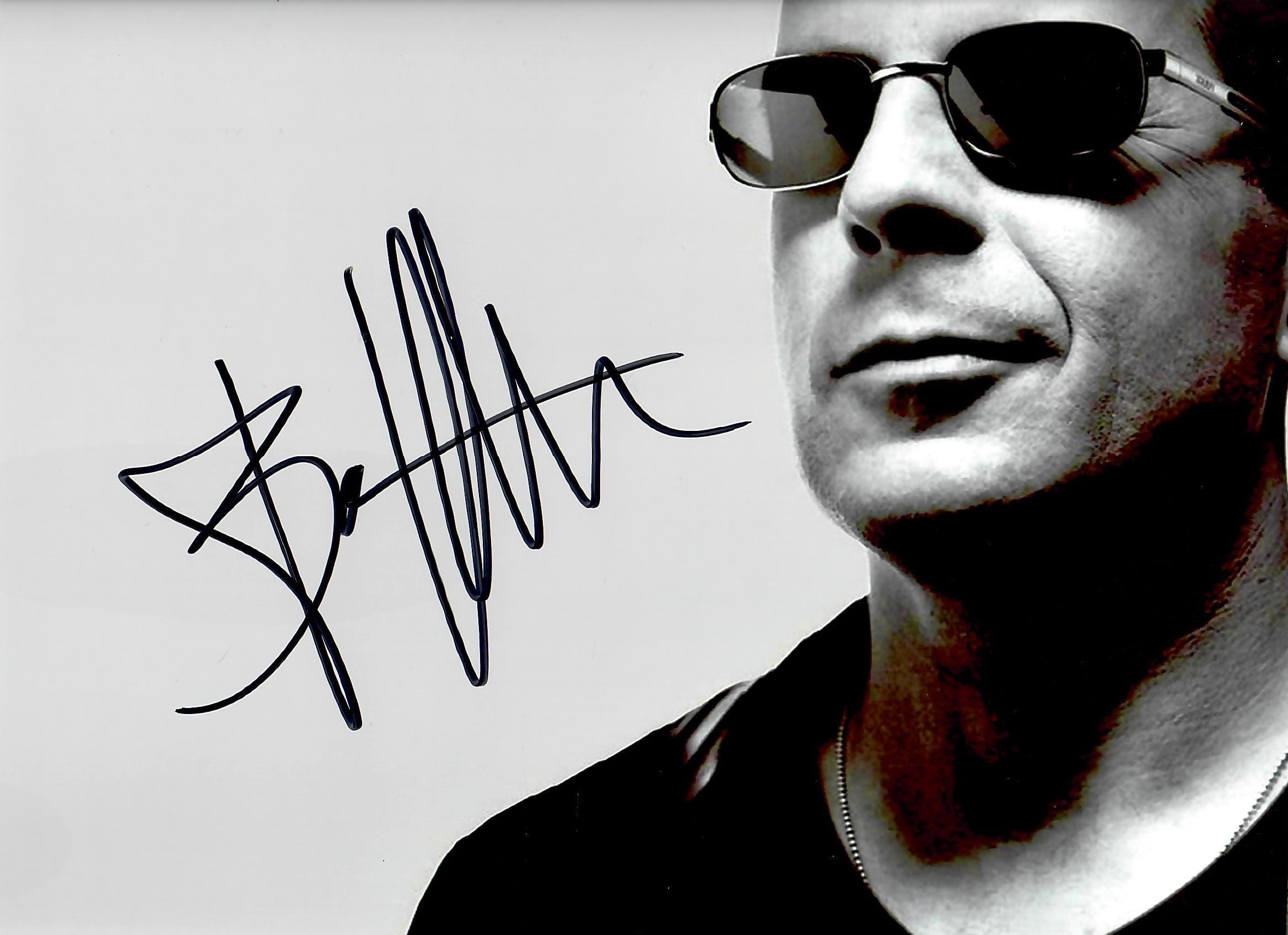 ブルース・ウィリス直筆サイン入り2Lサイズ写真‥Bruce Willis Bruce willis signed - Etsy 日本