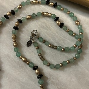 Yin Yang Necklace with Aventurine & Vintage Beads imagen 4