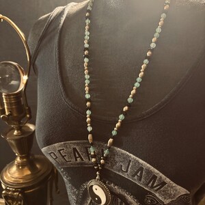 Yin Yang Necklace with Aventurine & Vintage Beads imagen 8