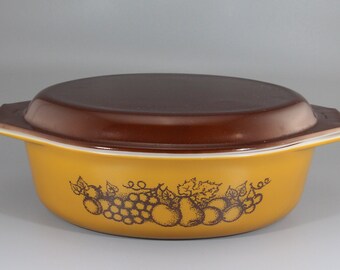 Vintage 2 1/2 QT Pyrex "Old Orchard" Pattern Casserole (#045) with Brown Opalware Cover (#945C)