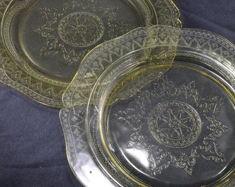 Set of 2 Vintage Federal Glass Company, Patrician Pattern (aka Spoke), Amber Depression Glass Dinner Plates, circe 1930s