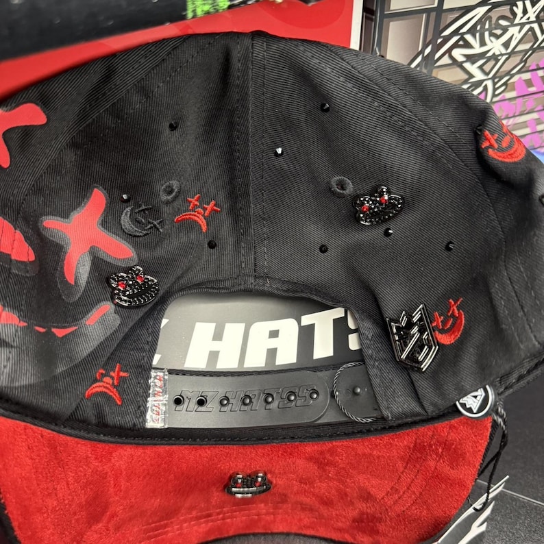 mz-hats-rico-o-muerto-red-black-barbas-hats-31hats-dandy-etsy