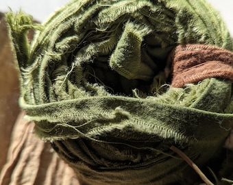 Pumpkin vine green -distressed cotton ribbon 24 yds