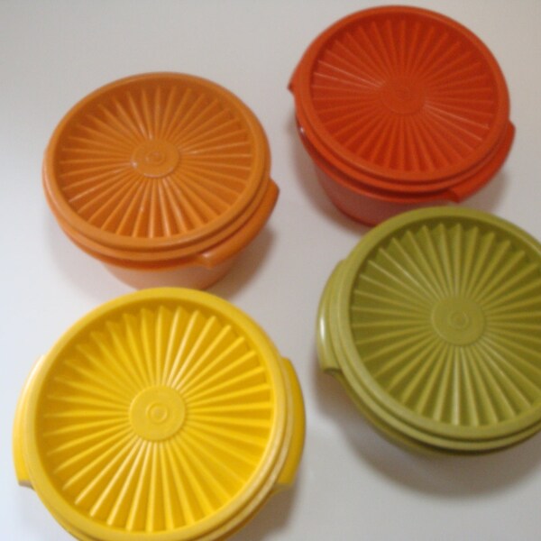 Vintage Tupperware Servalier Bowl Set