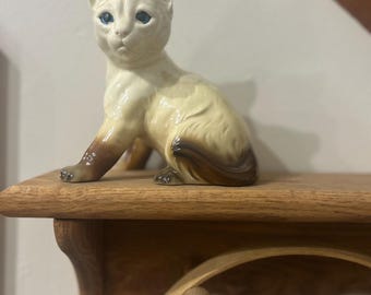 Vintage Siamese Cat Figurine: Mid-century Porcelain Ceramic Statue