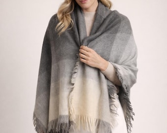 Baby Alpaca Shawl Arequipa Peru Gray Ivory 53x58
