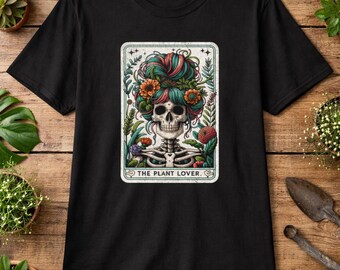 Plant Lover Skull tarot card T-Shirt | Botanical skull illustration
