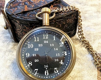 Reloj de bolsillo de latón con cadena y caja de regalo de cuero hecha a mano