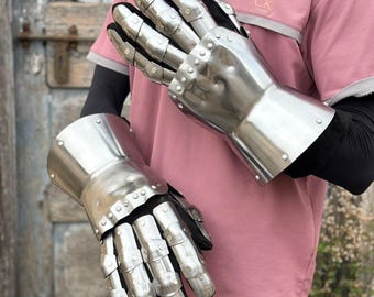 Medieval Steel Gauntlets Armor Gloves – Handmade Knight Gauntlets, LARP Costume, Cosplay Armor, Gothic Hand Armor