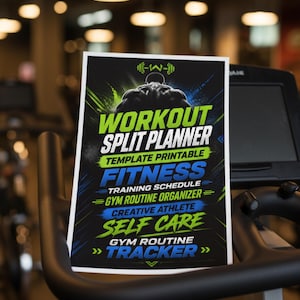 Puede incluir: Un planificador de entrenamiento imprimible con las palabras "Workout Split Planner" en verde y blanco, y "Fitness" en azul. El planificador incluye secciones para horarios de entrenamiento, organizadores de rutinas de gimnasio y autocuidado. La imagen está en un gimnasio.