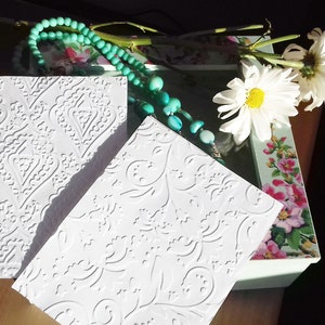 50er Pack Geprägtes Einladungs-Set | Hochzeit, Geburtstag, Jahrestag Babyparty | passender Umschlag | Geschenk für Freund | DIY-Einladungen