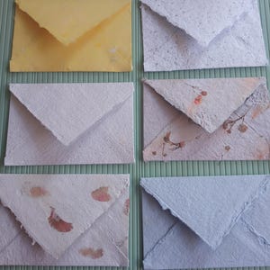 50 mini buste Confezione 12 x 8 cm Carta riciclata fatta a mano / Inviti di nozze fai da te / Biglietti, note / Confezione casuale